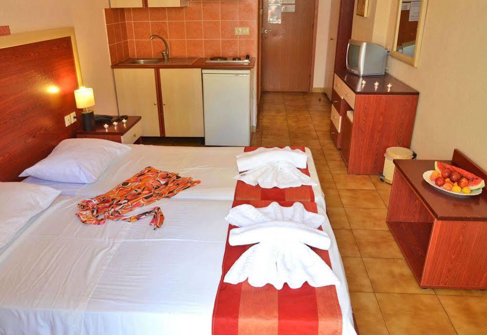 Mavrikos Hotel Planos  Ngoại thất bức ảnh