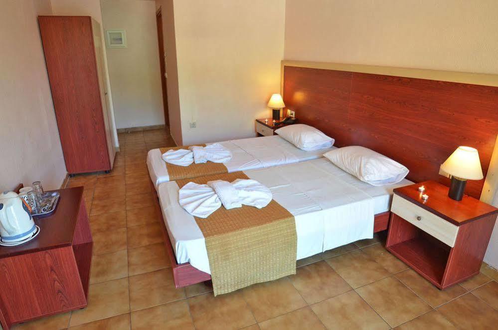 Mavrikos Hotel Planos  Ngoại thất bức ảnh